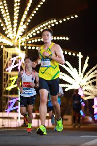 BIB: 40086, 0555
                            <button type="button" onclick="openModal(20921853)" class="btn btn-primary btn-sm float-right btn-popup" data-toggle="modal" data-target=".modal-high-quality">
                        <i class="fas fa-shopping-cart"></i> Add to Cart
                    </button>
                                            <button type="button" onclick="isThisMe(20921853, true)" class="btn btn-success btn-sm float-right btn-popup btn-isme hidden" data-toggle="tooltip" data-placement="bottom" title="นี่คือรูปของคุณใช่ไหม คลิกที่นี่เพื่อเอาเข้าอัลบั้ม">
                        <i class="fas fa-plus"></i> Add to album
                    </button>
                    <button type="button" onclick="isThisMe(20921853, false)" class="btn btn-warning btn-sm float-right btn-popup btn-isnotme hidden">
                        <i class="fas fa-ban"></i> Remove from album
                    </button>