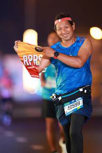 BIB: 42599
                            <button type="button" onclick="openModal(21243030)" class="btn btn-primary btn-sm float-right btn-popup" data-toggle="modal" data-target=".modal-high-quality">
                        <i class="fas fa-shopping-cart"></i> Add to Cart
                    </button>
                                            <button type="button" onclick="isThisMe(21243030, true)" class="btn btn-success btn-sm float-right btn-popup btn-isme hidden" data-toggle="tooltip" data-placement="bottom" title="นี่คือรูปของคุณใช่ไหม คลิกที่นี่เพื่อเอาเข้าอัลบั้ม">
                        <i class="fas fa-plus"></i> Add to album
                    </button>
                    <button type="button" onclick="isThisMe(21243030, false)" class="btn btn-warning btn-sm float-right btn-popup btn-isnotme hidden">
                        <i class="fas fa-ban"></i> Remove from album
                    </button>