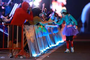 BIB: 45848
                            <button type="button" onclick="openModal(21284898)" class="btn btn-primary btn-sm float-right btn-popup" data-toggle="modal" data-target=".modal-high-quality">
                        <i class="fas fa-shopping-cart"></i> Add to Cart
                    </button>
                                            <button type="button" onclick="isThisMe(21284898, true)" class="btn btn-success btn-sm float-right btn-popup btn-isme hidden" data-toggle="tooltip" data-placement="bottom" title="นี่คือรูปของคุณใช่ไหม คลิกที่นี่เพื่อเอาเข้าอัลบั้ม">
                        <i class="fas fa-plus"></i> Add to album
                    </button>
                    <button type="button" onclick="isThisMe(21284898, false)" class="btn btn-warning btn-sm float-right btn-popup btn-isnotme hidden">
                        <i class="fas fa-ban"></i> Remove from album
                    </button>