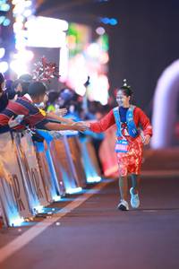 BIB: 15946
                            <button type="button" onclick="openModal(21322579)" class="btn btn-primary btn-sm float-right btn-popup" data-toggle="modal" data-target=".modal-high-quality">
                        <i class="fas fa-shopping-cart"></i> Add to Cart
                    </button>
                                            <button type="button" onclick="isThisMe(21322579, true)" class="btn btn-success btn-sm float-right btn-popup btn-isme hidden" data-toggle="tooltip" data-placement="bottom" title="นี่คือรูปของคุณใช่ไหม คลิกที่นี่เพื่อเอาเข้าอัลบั้ม">
                        <i class="fas fa-plus"></i> Add to album
                    </button>
                    <button type="button" onclick="isThisMe(21322579, false)" class="btn btn-warning btn-sm float-right btn-popup btn-isnotme hidden">
                        <i class="fas fa-ban"></i> Remove from album
                    </button>