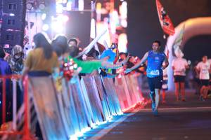 BIB: 77449
                            <button type="button" onclick="openModal(21298312)" class="btn btn-primary btn-sm float-right btn-popup" data-toggle="modal" data-target=".modal-high-quality">
                        <i class="fas fa-shopping-cart"></i> Add to Cart
                    </button>
                                            <button type="button" onclick="isThisMe(21298312, true)" class="btn btn-success btn-sm float-right btn-popup btn-isme hidden" data-toggle="tooltip" data-placement="bottom" title="นี่คือรูปของคุณใช่ไหม คลิกที่นี่เพื่อเอาเข้าอัลบั้ม">
                        <i class="fas fa-plus"></i> Add to album
                    </button>
                    <button type="button" onclick="isThisMe(21298312, false)" class="btn btn-warning btn-sm float-right btn-popup btn-isnotme hidden">
                        <i class="fas fa-ban"></i> Remove from album
                    </button>