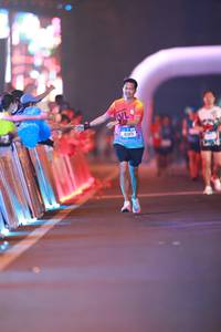 BIB: 42471
                            <button type="button" onclick="openModal(21276261)" class="btn btn-primary btn-sm float-right btn-popup" data-toggle="modal" data-target=".modal-high-quality">
                        <i class="fas fa-shopping-cart"></i> Add to Cart
                    </button>
                                            <button type="button" onclick="isThisMe(21276261, true)" class="btn btn-success btn-sm float-right btn-popup btn-isme hidden" data-toggle="tooltip" data-placement="bottom" title="นี่คือรูปของคุณใช่ไหม คลิกที่นี่เพื่อเอาเข้าอัลบั้ม">
                        <i class="fas fa-plus"></i> Add to album
                    </button>
                    <button type="button" onclick="isThisMe(21276261, false)" class="btn btn-warning btn-sm float-right btn-popup btn-isnotme hidden">
                        <i class="fas fa-ban"></i> Remove from album
                    </button>