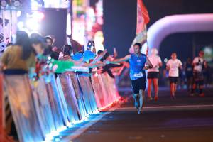 BIB: 201
                            <button type="button" onclick="openModal(21298154)" class="btn btn-primary btn-sm float-right btn-popup" data-toggle="modal" data-target=".modal-high-quality">
                        <i class="fas fa-shopping-cart"></i> Add to Cart
                    </button>
                                            <button type="button" onclick="isThisMe(21298154, true)" class="btn btn-success btn-sm float-right btn-popup btn-isme hidden" data-toggle="tooltip" data-placement="bottom" title="นี่คือรูปของคุณใช่ไหม คลิกที่นี่เพื่อเอาเข้าอัลบั้ม">
                        <i class="fas fa-plus"></i> Add to album
                    </button>
                    <button type="button" onclick="isThisMe(21298154, false)" class="btn btn-warning btn-sm float-right btn-popup btn-isnotme hidden">
                        <i class="fas fa-ban"></i> Remove from album
                    </button>