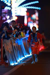 BIB: 15946
                            <button type="button" onclick="openModal(21323136)" class="btn btn-primary btn-sm float-right btn-popup" data-toggle="modal" data-target=".modal-high-quality">
                        <i class="fas fa-shopping-cart"></i> Add to Cart
                    </button>
                                            <button type="button" onclick="isThisMe(21323136, true)" class="btn btn-success btn-sm float-right btn-popup btn-isme hidden" data-toggle="tooltip" data-placement="bottom" title="นี่คือรูปของคุณใช่ไหม คลิกที่นี่เพื่อเอาเข้าอัลบั้ม">
                        <i class="fas fa-plus"></i> Add to album
                    </button>
                    <button type="button" onclick="isThisMe(21323136, false)" class="btn btn-warning btn-sm float-right btn-popup btn-isnotme hidden">
                        <i class="fas fa-ban"></i> Remove from album
                    </button>