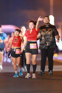 BIB: 24873, 25574
                            <button type="button" onclick="openModal(21216907)" class="btn btn-primary btn-sm float-right btn-popup" data-toggle="modal" data-target=".modal-high-quality">
                        <i class="fas fa-shopping-cart"></i> Add to Cart
                    </button>
                                            <button type="button" onclick="isThisMe(21216907, true)" class="btn btn-success btn-sm float-right btn-popup btn-isme hidden" data-toggle="tooltip" data-placement="bottom" title="นี่คือรูปของคุณใช่ไหม คลิกที่นี่เพื่อเอาเข้าอัลบั้ม">
                        <i class="fas fa-plus"></i> Add to album
                    </button>
                    <button type="button" onclick="isThisMe(21216907, false)" class="btn btn-warning btn-sm float-right btn-popup btn-isnotme hidden">
                        <i class="fas fa-ban"></i> Remove from album
                    </button>