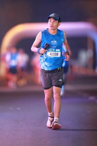 BIB: 041, 41208
                            <button type="button" onclick="openModal(21231967)" class="btn btn-primary btn-sm float-right btn-popup" data-toggle="modal" data-target=".modal-high-quality">
                        <i class="fas fa-shopping-cart"></i> Add to Cart
                    </button>
                                            <button type="button" onclick="isThisMe(21231967, true)" class="btn btn-success btn-sm float-right btn-popup btn-isme hidden" data-toggle="tooltip" data-placement="bottom" title="นี่คือรูปของคุณใช่ไหม คลิกที่นี่เพื่อเอาเข้าอัลบั้ม">
                        <i class="fas fa-plus"></i> Add to album
                    </button>
                    <button type="button" onclick="isThisMe(21231967, false)" class="btn btn-warning btn-sm float-right btn-popup btn-isnotme hidden">
                        <i class="fas fa-ban"></i> Remove from album
                    </button>