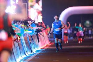 BIB: 440
                            <button type="button" onclick="openModal(21279948)" class="btn btn-primary btn-sm float-right btn-popup" data-toggle="modal" data-target=".modal-high-quality">
                        <i class="fas fa-shopping-cart"></i> Add to Cart
                    </button>
                                            <button type="button" onclick="isThisMe(21279948, true)" class="btn btn-success btn-sm float-right btn-popup btn-isme hidden" data-toggle="tooltip" data-placement="bottom" title="นี่คือรูปของคุณใช่ไหม คลิกที่นี่เพื่อเอาเข้าอัลบั้ม">
                        <i class="fas fa-plus"></i> Add to album
                    </button>
                    <button type="button" onclick="isThisMe(21279948, false)" class="btn btn-warning btn-sm float-right btn-popup btn-isnotme hidden">
                        <i class="fas fa-ban"></i> Remove from album
                    </button>