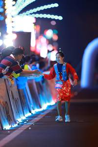 BIB: 97697
                            <button type="button" onclick="openModal(21322838)" class="btn btn-primary btn-sm float-right btn-popup" data-toggle="modal" data-target=".modal-high-quality">
                        <i class="fas fa-shopping-cart"></i> Add to Cart
                    </button>
                                            <button type="button" onclick="isThisMe(21322838, true)" class="btn btn-success btn-sm float-right btn-popup btn-isme hidden" data-toggle="tooltip" data-placement="bottom" title="นี่คือรูปของคุณใช่ไหม คลิกที่นี่เพื่อเอาเข้าอัลบั้ม">
                        <i class="fas fa-plus"></i> Add to album
                    </button>
                    <button type="button" onclick="isThisMe(21322838, false)" class="btn btn-warning btn-sm float-right btn-popup btn-isnotme hidden">
                        <i class="fas fa-ban"></i> Remove from album
                    </button>