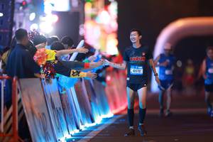 BIB: 41572
                            <button type="button" onclick="openModal(21337609)" class="btn btn-primary btn-sm float-right btn-popup" data-toggle="modal" data-target=".modal-high-quality">
                        <i class="fas fa-shopping-cart"></i> Add to Cart
                    </button>
                                            <button type="button" onclick="isThisMe(21337609, true)" class="btn btn-success btn-sm float-right btn-popup btn-isme hidden" data-toggle="tooltip" data-placement="bottom" title="นี่คือรูปของคุณใช่ไหม คลิกที่นี่เพื่อเอาเข้าอัลบั้ม">
                        <i class="fas fa-plus"></i> Add to album
                    </button>
                    <button type="button" onclick="isThisMe(21337609, false)" class="btn btn-warning btn-sm float-right btn-popup btn-isnotme hidden">
                        <i class="fas fa-ban"></i> Remove from album
                    </button>