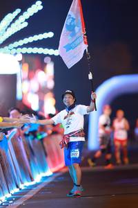 BIB: 2280, 
                            <button type="button" onclick="openModal(21307572)" class="btn btn-primary btn-sm float-right btn-popup" data-toggle="modal" data-target=".modal-high-quality">
                        <i class="fas fa-shopping-cart"></i> Add to Cart
                    </button>
                                            <button type="button" onclick="isThisMe(21307572, true)" class="btn btn-success btn-sm float-right btn-popup btn-isme hidden" data-toggle="tooltip" data-placement="bottom" title="นี่คือรูปของคุณใช่ไหม คลิกที่นี่เพื่อเอาเข้าอัลบั้ม">
                        <i class="fas fa-plus"></i> Add to album
                    </button>
                    <button type="button" onclick="isThisMe(21307572, false)" class="btn btn-warning btn-sm float-right btn-popup btn-isnotme hidden">
                        <i class="fas fa-ban"></i> Remove from album
                    </button>