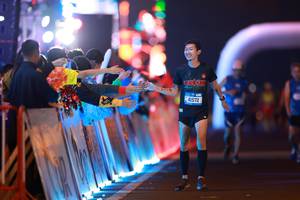 BIB: 41572
                            <button type="button" onclick="openModal(21337637)" class="btn btn-primary btn-sm float-right btn-popup" data-toggle="modal" data-target=".modal-high-quality">
                        <i class="fas fa-shopping-cart"></i> Add to Cart
                    </button>
                                            <button type="button" onclick="isThisMe(21337637, true)" class="btn btn-success btn-sm float-right btn-popup btn-isme hidden" data-toggle="tooltip" data-placement="bottom" title="นี่คือรูปของคุณใช่ไหม คลิกที่นี่เพื่อเอาเข้าอัลบั้ม">
                        <i class="fas fa-plus"></i> Add to album
                    </button>
                    <button type="button" onclick="isThisMe(21337637, false)" class="btn btn-warning btn-sm float-right btn-popup btn-isnotme hidden">
                        <i class="fas fa-ban"></i> Remove from album
                    </button>