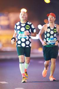 BIB: 42200, 40283
                            <button type="button" onclick="openModal(21290449)" class="btn btn-primary btn-sm float-right btn-popup" data-toggle="modal" data-target=".modal-high-quality">
                        <i class="fas fa-shopping-cart"></i> Add to Cart
                    </button>
                                            <button type="button" onclick="isThisMe(21290449, true)" class="btn btn-success btn-sm float-right btn-popup btn-isme hidden" data-toggle="tooltip" data-placement="bottom" title="นี่คือรูปของคุณใช่ไหม คลิกที่นี่เพื่อเอาเข้าอัลบั้ม">
                        <i class="fas fa-plus"></i> Add to album
                    </button>
                    <button type="button" onclick="isThisMe(21290449, false)" class="btn btn-warning btn-sm float-right btn-popup btn-isnotme hidden">
                        <i class="fas fa-ban"></i> Remove from album
                    </button>