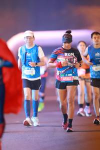 BIB: 41005, 45912, 4045
                            <button type="button" onclick="openModal(21309444)" class="btn btn-primary btn-sm float-right btn-popup" data-toggle="modal" data-target=".modal-high-quality">
                        <i class="fas fa-shopping-cart"></i> Add to Cart
                    </button>
                                            <button type="button" onclick="isThisMe(21309444, true)" class="btn btn-success btn-sm float-right btn-popup btn-isme hidden" data-toggle="tooltip" data-placement="bottom" title="นี่คือรูปของคุณใช่ไหม คลิกที่นี่เพื่อเอาเข้าอัลบั้ม">
                        <i class="fas fa-plus"></i> Add to album
                    </button>
                    <button type="button" onclick="isThisMe(21309444, false)" class="btn btn-warning btn-sm float-right btn-popup btn-isnotme hidden">
                        <i class="fas fa-ban"></i> Remove from album
                    </button>