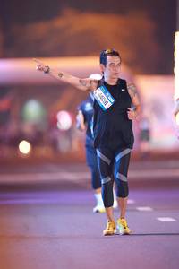 BIB: 4091
                            <button type="button" onclick="openModal(21292180)" class="btn btn-primary btn-sm float-right btn-popup" data-toggle="modal" data-target=".modal-high-quality">
                        <i class="fas fa-shopping-cart"></i> Add to Cart
                    </button>
                                            <button type="button" onclick="isThisMe(21292180, true)" class="btn btn-success btn-sm float-right btn-popup btn-isme hidden" data-toggle="tooltip" data-placement="bottom" title="นี่คือรูปของคุณใช่ไหม คลิกที่นี่เพื่อเอาเข้าอัลบั้ม">
                        <i class="fas fa-plus"></i> Add to album
                    </button>
                    <button type="button" onclick="isThisMe(21292180, false)" class="btn btn-warning btn-sm float-right btn-popup btn-isnotme hidden">
                        <i class="fas fa-ban"></i> Remove from album
                    </button>