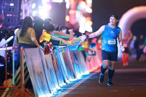 BIB: 44034
                            <button type="button" onclick="openModal(21280991)" class="btn btn-primary btn-sm float-right btn-popup" data-toggle="modal" data-target=".modal-high-quality">
                        <i class="fas fa-shopping-cart"></i> Add to Cart
                    </button>
                                            <button type="button" onclick="isThisMe(21280991, true)" class="btn btn-success btn-sm float-right btn-popup btn-isme hidden" data-toggle="tooltip" data-placement="bottom" title="นี่คือรูปของคุณใช่ไหม คลิกที่นี่เพื่อเอาเข้าอัลบั้ม">
                        <i class="fas fa-plus"></i> Add to album
                    </button>
                    <button type="button" onclick="isThisMe(21280991, false)" class="btn btn-warning btn-sm float-right btn-popup btn-isnotme hidden">
                        <i class="fas fa-ban"></i> Remove from album
                    </button>