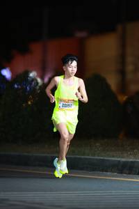 BIB: 20194
                            <button type="button" onclick="openModal(19632646)" class="btn btn-primary btn-sm float-right btn-popup" data-toggle="modal" data-target=".modal-high-quality">
                        <i class="fas fa-shopping-cart"></i> Add to Cart
                    </button>
                                            <button type="button" onclick="isThisMe(19632646, true)" class="btn btn-success btn-sm float-right btn-popup btn-isme hidden" data-toggle="tooltip" data-placement="bottom" title="นี่คือรูปของคุณใช่ไหม คลิกที่นี่เพื่อเอาเข้าอัลบั้ม">
                        <i class="fas fa-plus"></i> Add to album
                    </button>
                    <button type="button" onclick="isThisMe(19632646, false)" class="btn btn-warning btn-sm float-right btn-popup btn-isnotme hidden">
                        <i class="fas fa-ban"></i> Remove from album
                    </button>