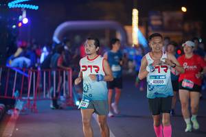 BIB: 520, 40689
                            <button type="button" onclick="openModal(21427909)" class="btn btn-primary btn-sm float-right btn-popup" data-toggle="modal" data-target=".modal-high-quality">
                        <i class="fas fa-shopping-cart"></i> Add to Cart
                    </button>
                                            <button type="button" onclick="isThisMe(21427909, true)" class="btn btn-success btn-sm float-right btn-popup btn-isme hidden" data-toggle="tooltip" data-placement="bottom" title="นี่คือรูปของคุณใช่ไหม คลิกที่นี่เพื่อเอาเข้าอัลบั้ม">
                        <i class="fas fa-plus"></i> Add to album
                    </button>
                    <button type="button" onclick="isThisMe(21427909, false)" class="btn btn-warning btn-sm float-right btn-popup btn-isnotme hidden">
                        <i class="fas fa-ban"></i> Remove from album
                    </button>