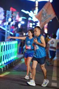 BIB: 3294, 9219
                            <button type="button" onclick="openModal(21479257)" class="btn btn-primary btn-sm float-right btn-popup" data-toggle="modal" data-target=".modal-high-quality">
                        <i class="fas fa-shopping-cart"></i> Add to Cart
                    </button>
                                            <button type="button" onclick="isThisMe(21479257, true)" class="btn btn-success btn-sm float-right btn-popup btn-isme hidden" data-toggle="tooltip" data-placement="bottom" title="นี่คือรูปของคุณใช่ไหม คลิกที่นี่เพื่อเอาเข้าอัลบั้ม">
                        <i class="fas fa-plus"></i> Add to album
                    </button>
                    <button type="button" onclick="isThisMe(21479257, false)" class="btn btn-warning btn-sm float-right btn-popup btn-isnotme hidden">
                        <i class="fas fa-ban"></i> Remove from album
                    </button>