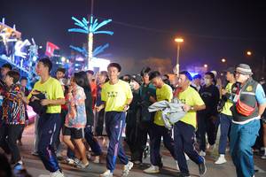 BIB: 115
                            <button type="button" onclick="openModal(21504796)" class="btn btn-primary btn-sm float-right btn-popup" data-toggle="modal" data-target=".modal-high-quality">
                        <i class="fas fa-shopping-cart"></i> Add to Cart
                    </button>
                                            <button type="button" onclick="isThisMe(21504796, true)" class="btn btn-success btn-sm float-right btn-popup btn-isme hidden" data-toggle="tooltip" data-placement="bottom" title="นี่คือรูปของคุณใช่ไหม คลิกที่นี่เพื่อเอาเข้าอัลบั้ม">
                        <i class="fas fa-plus"></i> Add to album
                    </button>
                    <button type="button" onclick="isThisMe(21504796, false)" class="btn btn-warning btn-sm float-right btn-popup btn-isnotme hidden">
                        <i class="fas fa-ban"></i> Remove from album
                    </button>