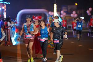 BIB: 46030, 45765, 076
                            <button type="button" onclick="openModal(21501125)" class="btn btn-primary btn-sm float-right btn-popup" data-toggle="modal" data-target=".modal-high-quality">
                        <i class="fas fa-shopping-cart"></i> Add to Cart
                    </button>
                                            <button type="button" onclick="isThisMe(21501125, true)" class="btn btn-success btn-sm float-right btn-popup btn-isme hidden" data-toggle="tooltip" data-placement="bottom" title="นี่คือรูปของคุณใช่ไหม คลิกที่นี่เพื่อเอาเข้าอัลบั้ม">
                        <i class="fas fa-plus"></i> Add to album
                    </button>
                    <button type="button" onclick="isThisMe(21501125, false)" class="btn btn-warning btn-sm float-right btn-popup btn-isnotme hidden">
                        <i class="fas fa-ban"></i> Remove from album
                    </button>