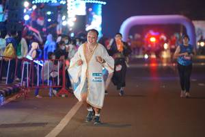 BIB: 150, 68406
                            <button type="button" onclick="openModal(21503297)" class="btn btn-primary btn-sm float-right btn-popup" data-toggle="modal" data-target=".modal-high-quality">
                        <i class="fas fa-shopping-cart"></i> Add to Cart
                    </button>
                                            <button type="button" onclick="isThisMe(21503297, true)" class="btn btn-success btn-sm float-right btn-popup btn-isme hidden" data-toggle="tooltip" data-placement="bottom" title="นี่คือรูปของคุณใช่ไหม คลิกที่นี่เพื่อเอาเข้าอัลบั้ม">
                        <i class="fas fa-plus"></i> Add to album
                    </button>
                    <button type="button" onclick="isThisMe(21503297, false)" class="btn btn-warning btn-sm float-right btn-popup btn-isnotme hidden">
                        <i class="fas fa-ban"></i> Remove from album
                    </button>