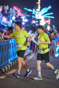 BIB: 00000, 4563, 42627
                            <button type="button" onclick="openModal(21491933)" class="btn btn-primary btn-sm float-right btn-popup" data-toggle="modal" data-target=".modal-high-quality">
                        <i class="fas fa-shopping-cart"></i> Add to Cart
                    </button>
                                            <button type="button" onclick="isThisMe(21491933, true)" class="btn btn-success btn-sm float-right btn-popup btn-isme hidden" data-toggle="tooltip" data-placement="bottom" title="นี่คือรูปของคุณใช่ไหม คลิกที่นี่เพื่อเอาเข้าอัลบั้ม">
                        <i class="fas fa-plus"></i> Add to album
                    </button>
                    <button type="button" onclick="isThisMe(21491933, false)" class="btn btn-warning btn-sm float-right btn-popup btn-isnotme hidden">
                        <i class="fas fa-ban"></i> Remove from album
                    </button>