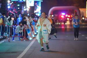 BIB: 68406
                            <button type="button" onclick="openModal(21503283)" class="btn btn-primary btn-sm float-right btn-popup" data-toggle="modal" data-target=".modal-high-quality">
                        <i class="fas fa-shopping-cart"></i> Add to Cart
                    </button>
                                            <button type="button" onclick="isThisMe(21503283, true)" class="btn btn-success btn-sm float-right btn-popup btn-isme hidden" data-toggle="tooltip" data-placement="bottom" title="นี่คือรูปของคุณใช่ไหม คลิกที่นี่เพื่อเอาเข้าอัลบั้ม">
                        <i class="fas fa-plus"></i> Add to album
                    </button>
                    <button type="button" onclick="isThisMe(21503283, false)" class="btn btn-warning btn-sm float-right btn-popup btn-isnotme hidden">
                        <i class="fas fa-ban"></i> Remove from album
                    </button>