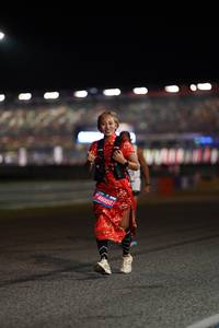 BIB: 45050
                            <button type="button" onclick="openModal(20467091)" class="btn btn-primary btn-sm float-right btn-popup" data-toggle="modal" data-target=".modal-high-quality">
                        <i class="fas fa-shopping-cart"></i> Add to Cart
                    </button>
                                            <button type="button" onclick="isThisMe(20467091, true)" class="btn btn-success btn-sm float-right btn-popup btn-isme hidden" data-toggle="tooltip" data-placement="bottom" title="นี่คือรูปของคุณใช่ไหม คลิกที่นี่เพื่อเอาเข้าอัลบั้ม">
                        <i class="fas fa-plus"></i> Add to album
                    </button>
                    <button type="button" onclick="isThisMe(20467091, false)" class="btn btn-warning btn-sm float-right btn-popup btn-isnotme hidden">
                        <i class="fas fa-ban"></i> Remove from album
                    </button>