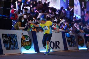 BIB: 5455, 1000, 46086, 158
                            <button type="button" onclick="openModal(21293304)" class="btn btn-primary btn-sm float-right btn-popup" data-toggle="modal" data-target=".modal-high-quality">
                        <i class="fas fa-shopping-cart"></i> Add to Cart
                    </button>
                                            <button type="button" onclick="isThisMe(21293304, true)" class="btn btn-success btn-sm float-right btn-popup btn-isme hidden" data-toggle="tooltip" data-placement="bottom" title="นี่คือรูปของคุณใช่ไหม คลิกที่นี่เพื่อเอาเข้าอัลบั้ม">
                        <i class="fas fa-plus"></i> Add to album
                    </button>
                    <button type="button" onclick="isThisMe(21293304, false)" class="btn btn-warning btn-sm float-right btn-popup btn-isnotme hidden">
                        <i class="fas fa-ban"></i> Remove from album
                    </button>