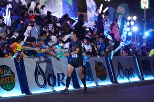 BIB: 4572
                            <button type="button" onclick="openModal(21290141)" class="btn btn-primary btn-sm float-right btn-popup" data-toggle="modal" data-target=".modal-high-quality">
                        <i class="fas fa-shopping-cart"></i> Add to Cart
                    </button>
                                            <button type="button" onclick="isThisMe(21290141, true)" class="btn btn-success btn-sm float-right btn-popup btn-isme hidden" data-toggle="tooltip" data-placement="bottom" title="นี่คือรูปของคุณใช่ไหม คลิกที่นี่เพื่อเอาเข้าอัลบั้ม">
                        <i class="fas fa-plus"></i> Add to album
                    </button>
                    <button type="button" onclick="isThisMe(21290141, false)" class="btn btn-warning btn-sm float-right btn-popup btn-isnotme hidden">
                        <i class="fas fa-ban"></i> Remove from album
                    </button>