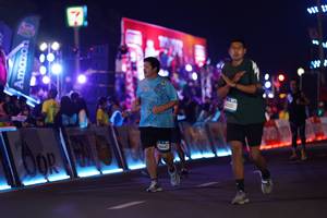 BIB: 44547, 4300, 988
                            <button type="button" onclick="openModal(21286780)" class="btn btn-primary btn-sm float-right btn-popup" data-toggle="modal" data-target=".modal-high-quality">
                        <i class="fas fa-shopping-cart"></i> Add to Cart
                    </button>
                                            <button type="button" onclick="isThisMe(21286780, true)" class="btn btn-success btn-sm float-right btn-popup btn-isme hidden" data-toggle="tooltip" data-placement="bottom" title="นี่คือรูปของคุณใช่ไหม คลิกที่นี่เพื่อเอาเข้าอัลบั้ม">
                        <i class="fas fa-plus"></i> Add to album
                    </button>
                    <button type="button" onclick="isThisMe(21286780, false)" class="btn btn-warning btn-sm float-right btn-popup btn-isnotme hidden">
                        <i class="fas fa-ban"></i> Remove from album
                    </button>