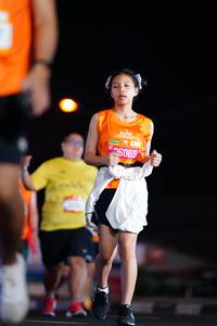 BIB: 909
                            <button type="button" onclick="openModal(20195659)" class="btn btn-primary btn-sm float-right btn-popup" data-toggle="modal" data-target=".modal-high-quality">
                        <i class="fas fa-shopping-cart"></i> Add to Cart
                    </button>
                                            <button type="button" onclick="isThisMe(20195659, true)" class="btn btn-success btn-sm float-right btn-popup btn-isme hidden" data-toggle="tooltip" data-placement="bottom" title="นี่คือรูปของคุณใช่ไหม คลิกที่นี่เพื่อเอาเข้าอัลบั้ม">
                        <i class="fas fa-plus"></i> Add to album
                    </button>
                    <button type="button" onclick="isThisMe(20195659, false)" class="btn btn-warning btn-sm float-right btn-popup btn-isnotme hidden">
                        <i class="fas fa-ban"></i> Remove from album
                    </button>