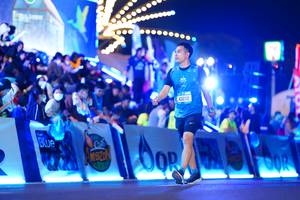 BIB: 43292
                            <button type="button" onclick="openModal(19950940)" class="btn btn-primary btn-sm float-right btn-popup" data-toggle="modal" data-target=".modal-high-quality">
                        <i class="fas fa-shopping-cart"></i> Add to Cart
                    </button>
                                            <button type="button" onclick="isThisMe(19950940, true)" class="btn btn-success btn-sm float-right btn-popup btn-isme hidden" data-toggle="tooltip" data-placement="bottom" title="นี่คือรูปของคุณใช่ไหม คลิกที่นี่เพื่อเอาเข้าอัลบั้ม">
                        <i class="fas fa-plus"></i> Add to album
                    </button>
                    <button type="button" onclick="isThisMe(19950940, false)" class="btn btn-warning btn-sm float-right btn-popup btn-isnotme hidden">
                        <i class="fas fa-ban"></i> Remove from album
                    </button>