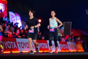 BIB: 45847, 45191
                            <button type="button" onclick="openModal(19959404)" class="btn btn-primary btn-sm float-right btn-popup" data-toggle="modal" data-target=".modal-high-quality">
                        <i class="fas fa-shopping-cart"></i> Add to Cart
                    </button>
                                            <button type="button" onclick="isThisMe(19959404, true)" class="btn btn-success btn-sm float-right btn-popup btn-isme hidden" data-toggle="tooltip" data-placement="bottom" title="นี่คือรูปของคุณใช่ไหม คลิกที่นี่เพื่อเอาเข้าอัลบั้ม">
                        <i class="fas fa-plus"></i> Add to album
                    </button>
                    <button type="button" onclick="isThisMe(19959404, false)" class="btn btn-warning btn-sm float-right btn-popup btn-isnotme hidden">
                        <i class="fas fa-ban"></i> Remove from album
                    </button>