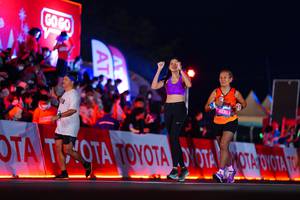 BIB: 45311
                            <button type="button" onclick="openModal(19956595)" class="btn btn-primary btn-sm float-right btn-popup" data-toggle="modal" data-target=".modal-high-quality">
                        <i class="fas fa-shopping-cart"></i> Add to Cart
                    </button>
                                            <button type="button" onclick="isThisMe(19956595, true)" class="btn btn-success btn-sm float-right btn-popup btn-isme hidden" data-toggle="tooltip" data-placement="bottom" title="นี่คือรูปของคุณใช่ไหม คลิกที่นี่เพื่อเอาเข้าอัลบั้ม">
                        <i class="fas fa-plus"></i> Add to album
                    </button>
                    <button type="button" onclick="isThisMe(19956595, false)" class="btn btn-warning btn-sm float-right btn-popup btn-isnotme hidden">
                        <i class="fas fa-ban"></i> Remove from album
                    </button>