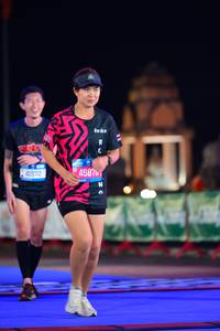 BIB: 41572, 45870
                            <button type="button" onclick="openModal(20549648)" class="btn btn-primary btn-sm float-right btn-popup" data-toggle="modal" data-target=".modal-high-quality">
                        <i class="fas fa-shopping-cart"></i> Add to Cart
                    </button>
                                            <button type="button" onclick="isThisMe(20549648, true)" class="btn btn-success btn-sm float-right btn-popup btn-isme hidden" data-toggle="tooltip" data-placement="bottom" title="นี่คือรูปของคุณใช่ไหม คลิกที่นี่เพื่อเอาเข้าอัลบั้ม">
                        <i class="fas fa-plus"></i> Add to album
                    </button>
                    <button type="button" onclick="isThisMe(20549648, false)" class="btn btn-warning btn-sm float-right btn-popup btn-isnotme hidden">
                        <i class="fas fa-ban"></i> Remove from album
                    </button>