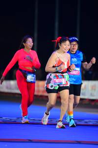 BIB: 41638, 4550, 43827
                            <button type="button" onclick="openModal(20525622)" class="btn btn-primary btn-sm float-right btn-popup" data-toggle="modal" data-target=".modal-high-quality">
                        <i class="fas fa-shopping-cart"></i> Add to Cart
                    </button>
                                            <button type="button" onclick="isThisMe(20525622, true)" class="btn btn-success btn-sm float-right btn-popup btn-isme hidden" data-toggle="tooltip" data-placement="bottom" title="นี่คือรูปของคุณใช่ไหม คลิกที่นี่เพื่อเอาเข้าอัลบั้ม">
                        <i class="fas fa-plus"></i> Add to album
                    </button>
                    <button type="button" onclick="isThisMe(20525622, false)" class="btn btn-warning btn-sm float-right btn-popup btn-isnotme hidden">
                        <i class="fas fa-ban"></i> Remove from album
                    </button>