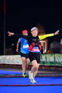 BIB: 4553
                            <button type="button" onclick="openModal(20530984)" class="btn btn-primary btn-sm float-right btn-popup" data-toggle="modal" data-target=".modal-high-quality">
                        <i class="fas fa-shopping-cart"></i> Add to Cart
                    </button>
                                            <button type="button" onclick="isThisMe(20530984, true)" class="btn btn-success btn-sm float-right btn-popup btn-isme hidden" data-toggle="tooltip" data-placement="bottom" title="นี่คือรูปของคุณใช่ไหม คลิกที่นี่เพื่อเอาเข้าอัลบั้ม">
                        <i class="fas fa-plus"></i> Add to album
                    </button>
                    <button type="button" onclick="isThisMe(20530984, false)" class="btn btn-warning btn-sm float-right btn-popup btn-isnotme hidden">
                        <i class="fas fa-ban"></i> Remove from album
                    </button>