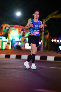 BIB: 1633, 45194
                            <button type="button" onclick="openModal(20305287)" class="btn btn-primary btn-sm float-right btn-popup" data-toggle="modal" data-target=".modal-high-quality">
                        <i class="fas fa-shopping-cart"></i> Add to Cart
                    </button>
                                            <button type="button" onclick="isThisMe(20305287, true)" class="btn btn-success btn-sm float-right btn-popup btn-isme hidden" data-toggle="tooltip" data-placement="bottom" title="นี่คือรูปของคุณใช่ไหม คลิกที่นี่เพื่อเอาเข้าอัลบั้ม">
                        <i class="fas fa-plus"></i> Add to album
                    </button>
                    <button type="button" onclick="isThisMe(20305287, false)" class="btn btn-warning btn-sm float-right btn-popup btn-isnotme hidden">
                        <i class="fas fa-ban"></i> Remove from album
                    </button>