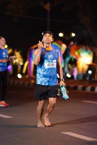 BIB: 42301
                            <button type="button" onclick="openModal(20445619)" class="btn btn-primary btn-sm float-right btn-popup" data-toggle="modal" data-target=".modal-high-quality">
                        <i class="fas fa-shopping-cart"></i> Add to Cart
                    </button>
                                            <button type="button" onclick="isThisMe(20445619, true)" class="btn btn-success btn-sm float-right btn-popup btn-isme hidden" data-toggle="tooltip" data-placement="bottom" title="นี่คือรูปของคุณใช่ไหม คลิกที่นี่เพื่อเอาเข้าอัลบั้ม">
                        <i class="fas fa-plus"></i> Add to album
                    </button>
                    <button type="button" onclick="isThisMe(20445619, false)" class="btn btn-warning btn-sm float-right btn-popup btn-isnotme hidden">
                        <i class="fas fa-ban"></i> Remove from album
                    </button>