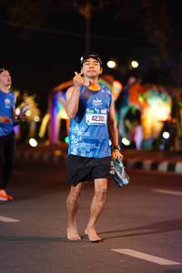 BIB: 42301
                            <button type="button" onclick="openModal(20445528)" class="btn btn-primary btn-sm float-right btn-popup" data-toggle="modal" data-target=".modal-high-quality">
                        <i class="fas fa-shopping-cart"></i> Add to Cart
                    </button>
                                            <button type="button" onclick="isThisMe(20445528, true)" class="btn btn-success btn-sm float-right btn-popup btn-isme hidden" data-toggle="tooltip" data-placement="bottom" title="นี่คือรูปของคุณใช่ไหม คลิกที่นี่เพื่อเอาเข้าอัลบั้ม">
                        <i class="fas fa-plus"></i> Add to album
                    </button>
                    <button type="button" onclick="isThisMe(20445528, false)" class="btn btn-warning btn-sm float-right btn-popup btn-isnotme hidden">
                        <i class="fas fa-ban"></i> Remove from album
                    </button>