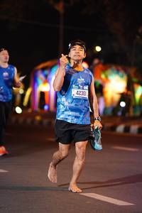 BIB: 42301
                            <button type="button" onclick="openModal(20445697)" class="btn btn-primary btn-sm float-right btn-popup" data-toggle="modal" data-target=".modal-high-quality">
                        <i class="fas fa-shopping-cart"></i> Add to Cart
                    </button>
                                            <button type="button" onclick="isThisMe(20445697, true)" class="btn btn-success btn-sm float-right btn-popup btn-isme hidden" data-toggle="tooltip" data-placement="bottom" title="นี่คือรูปของคุณใช่ไหม คลิกที่นี่เพื่อเอาเข้าอัลบั้ม">
                        <i class="fas fa-plus"></i> Add to album
                    </button>
                    <button type="button" onclick="isThisMe(20445697, false)" class="btn btn-warning btn-sm float-right btn-popup btn-isnotme hidden">
                        <i class="fas fa-ban"></i> Remove from album
                    </button>