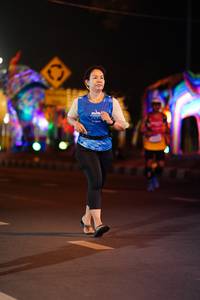 BIB: 100
                            <button type="button" onclick="openModal(20472286)" class="btn btn-primary btn-sm float-right btn-popup" data-toggle="modal" data-target=".modal-high-quality">
                        <i class="fas fa-shopping-cart"></i> Add to Cart
                    </button>
                                            <button type="button" onclick="isThisMe(20472286, true)" class="btn btn-success btn-sm float-right btn-popup btn-isme hidden" data-toggle="tooltip" data-placement="bottom" title="นี่คือรูปของคุณใช่ไหม คลิกที่นี่เพื่อเอาเข้าอัลบั้ม">
                        <i class="fas fa-plus"></i> Add to album
                    </button>
                    <button type="button" onclick="isThisMe(20472286, false)" class="btn btn-warning btn-sm float-right btn-popup btn-isnotme hidden">
                        <i class="fas fa-ban"></i> Remove from album
                    </button>