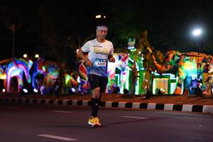 BIB: 43129
                            <button type="button" onclick="openModal(20339952)" class="btn btn-primary btn-sm float-right btn-popup" data-toggle="modal" data-target=".modal-high-quality">
                        <i class="fas fa-shopping-cart"></i> Add to Cart
                    </button>
                                            <button type="button" onclick="isThisMe(20339952, true)" class="btn btn-success btn-sm float-right btn-popup btn-isme hidden" data-toggle="tooltip" data-placement="bottom" title="นี่คือรูปของคุณใช่ไหม คลิกที่นี่เพื่อเอาเข้าอัลบั้ม">
                        <i class="fas fa-plus"></i> Add to album
                    </button>
                    <button type="button" onclick="isThisMe(20339952, false)" class="btn btn-warning btn-sm float-right btn-popup btn-isnotme hidden">
                        <i class="fas fa-ban"></i> Remove from album
                    </button>