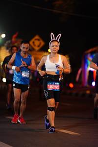 BIB: 403, 45372
                            <button type="button" onclick="openModal(20343522)" class="btn btn-primary btn-sm float-right btn-popup" data-toggle="modal" data-target=".modal-high-quality">
                        <i class="fas fa-shopping-cart"></i> Add to Cart
                    </button>
                                            <button type="button" onclick="isThisMe(20343522, true)" class="btn btn-success btn-sm float-right btn-popup btn-isme hidden" data-toggle="tooltip" data-placement="bottom" title="นี่คือรูปของคุณใช่ไหม คลิกที่นี่เพื่อเอาเข้าอัลบั้ม">
                        <i class="fas fa-plus"></i> Add to album
                    </button>
                    <button type="button" onclick="isThisMe(20343522, false)" class="btn btn-warning btn-sm float-right btn-popup btn-isnotme hidden">
                        <i class="fas fa-ban"></i> Remove from album
                    </button>