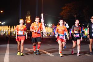 BIB: 45338
                            <button type="button" onclick="openModal(19961519)" class="btn btn-primary btn-sm float-right btn-popup" data-toggle="modal" data-target=".modal-high-quality">
                        <i class="fas fa-shopping-cart"></i> Add to Cart
                    </button>
                                            <button type="button" onclick="isThisMe(19961519, true)" class="btn btn-success btn-sm float-right btn-popup btn-isme hidden" data-toggle="tooltip" data-placement="bottom" title="นี่คือรูปของคุณใช่ไหม คลิกที่นี่เพื่อเอาเข้าอัลบั้ม">
                        <i class="fas fa-plus"></i> Add to album
                    </button>
                    <button type="button" onclick="isThisMe(19961519, false)" class="btn btn-warning btn-sm float-right btn-popup btn-isnotme hidden">
                        <i class="fas fa-ban"></i> Remove from album
                    </button>