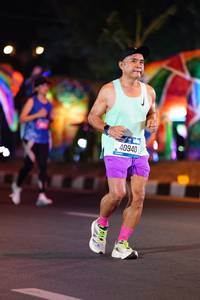 BIB: 200, 40940
                            <button type="button" onclick="openModal(20046362)" class="btn btn-primary btn-sm float-right btn-popup" data-toggle="modal" data-target=".modal-high-quality">
                        <i class="fas fa-shopping-cart"></i> Add to Cart
                    </button>
                                            <button type="button" onclick="isThisMe(20046362, true)" class="btn btn-success btn-sm float-right btn-popup btn-isme hidden" data-toggle="tooltip" data-placement="bottom" title="นี่คือรูปของคุณใช่ไหม คลิกที่นี่เพื่อเอาเข้าอัลบั้ม">
                        <i class="fas fa-plus"></i> Add to album
                    </button>
                    <button type="button" onclick="isThisMe(20046362, false)" class="btn btn-warning btn-sm float-right btn-popup btn-isnotme hidden">
                        <i class="fas fa-ban"></i> Remove from album
                    </button>