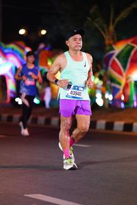 BIB: 40940
                            <button type="button" onclick="openModal(20045713)" class="btn btn-primary btn-sm float-right btn-popup" data-toggle="modal" data-target=".modal-high-quality">
                        <i class="fas fa-shopping-cart"></i> Add to Cart
                    </button>
                                            <button type="button" onclick="isThisMe(20045713, true)" class="btn btn-success btn-sm float-right btn-popup btn-isme hidden" data-toggle="tooltip" data-placement="bottom" title="นี่คือรูปของคุณใช่ไหม คลิกที่นี่เพื่อเอาเข้าอัลบั้ม">
                        <i class="fas fa-plus"></i> Add to album
                    </button>
                    <button type="button" onclick="isThisMe(20045713, false)" class="btn btn-warning btn-sm float-right btn-popup btn-isnotme hidden">
                        <i class="fas fa-ban"></i> Remove from album
                    </button>