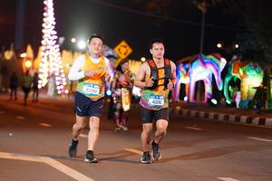 BIB: 43300, 41242
                            <button type="button" onclick="openModal(20000413)" class="btn btn-primary btn-sm float-right btn-popup" data-toggle="modal" data-target=".modal-high-quality">
                        <i class="fas fa-shopping-cart"></i> Add to Cart
                    </button>
                                            <button type="button" onclick="isThisMe(20000413, true)" class="btn btn-success btn-sm float-right btn-popup btn-isme hidden" data-toggle="tooltip" data-placement="bottom" title="นี่คือรูปของคุณใช่ไหม คลิกที่นี่เพื่อเอาเข้าอัลบั้ม">
                        <i class="fas fa-plus"></i> Add to album
                    </button>
                    <button type="button" onclick="isThisMe(20000413, false)" class="btn btn-warning btn-sm float-right btn-popup btn-isnotme hidden">
                        <i class="fas fa-ban"></i> Remove from album
                    </button>