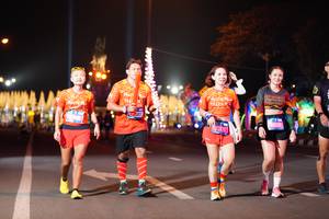 BIB: 583, 74705, 5338
                            <button type="button" onclick="openModal(19961913)" class="btn btn-primary btn-sm float-right btn-popup" data-toggle="modal" data-target=".modal-high-quality">
                        <i class="fas fa-shopping-cart"></i> Add to Cart
                    </button>
                                            <button type="button" onclick="isThisMe(19961913, true)" class="btn btn-success btn-sm float-right btn-popup btn-isme hidden" data-toggle="tooltip" data-placement="bottom" title="นี่คือรูปของคุณใช่ไหม คลิกที่นี่เพื่อเอาเข้าอัลบั้ม">
                        <i class="fas fa-plus"></i> Add to album
                    </button>
                    <button type="button" onclick="isThisMe(19961913, false)" class="btn btn-warning btn-sm float-right btn-popup btn-isnotme hidden">
                        <i class="fas fa-ban"></i> Remove from album
                    </button>